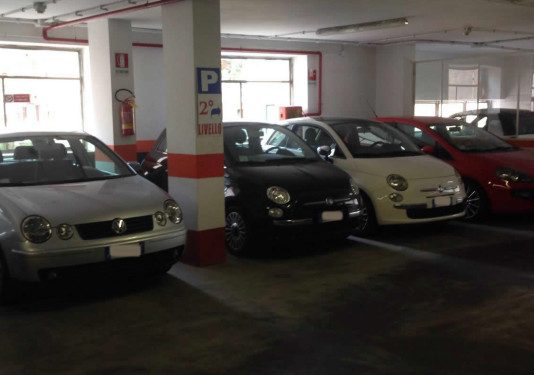 Un parcheggio per il tuo shopping parcheggio appio